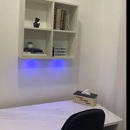 Luxe Living * Ντέμπρετσεν